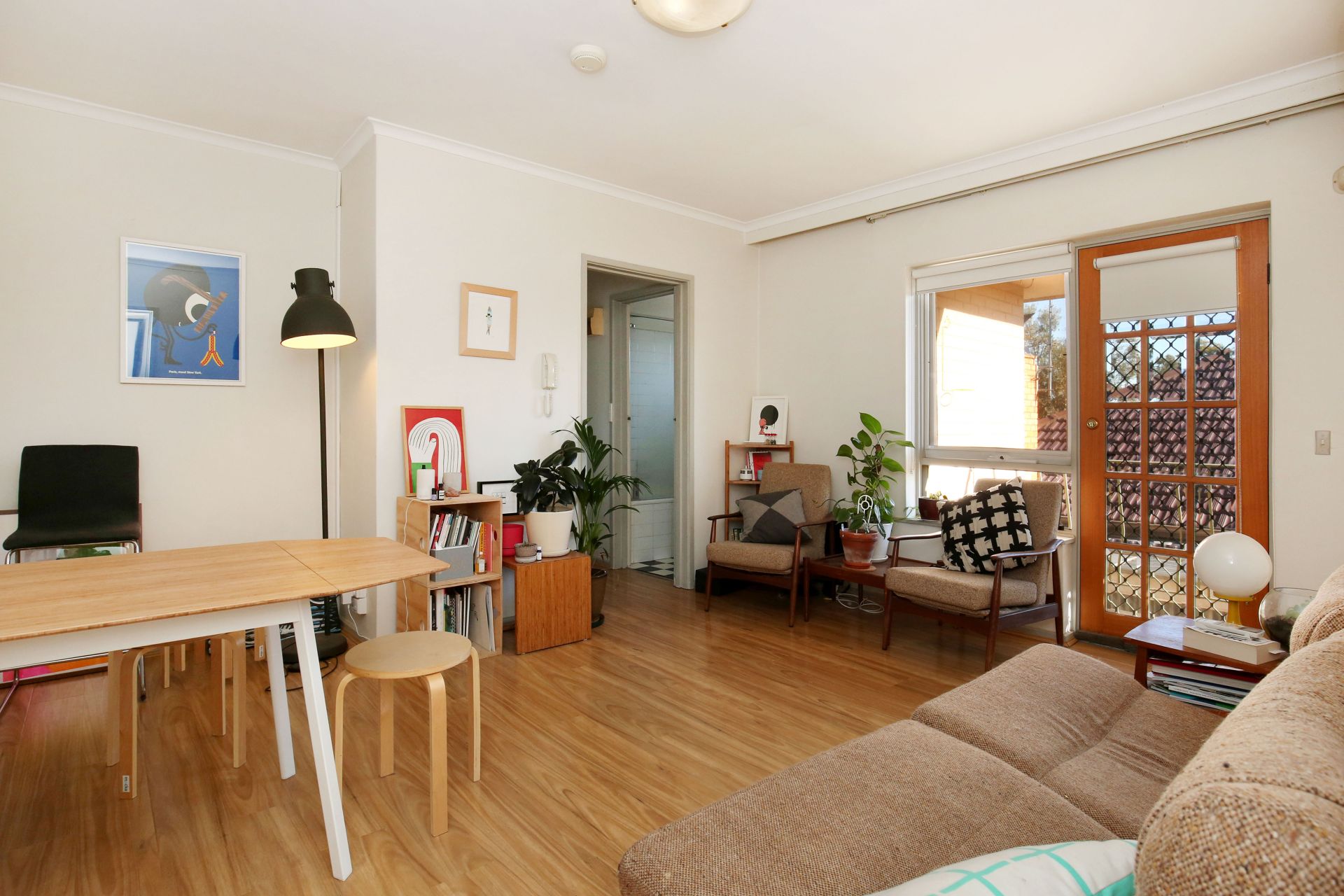 Fabulous two bedroom apartment awaitng you!