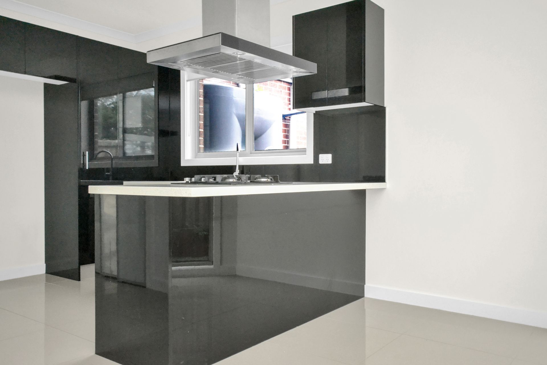 THREE BEDROOM CONTEMPORARY LIVING