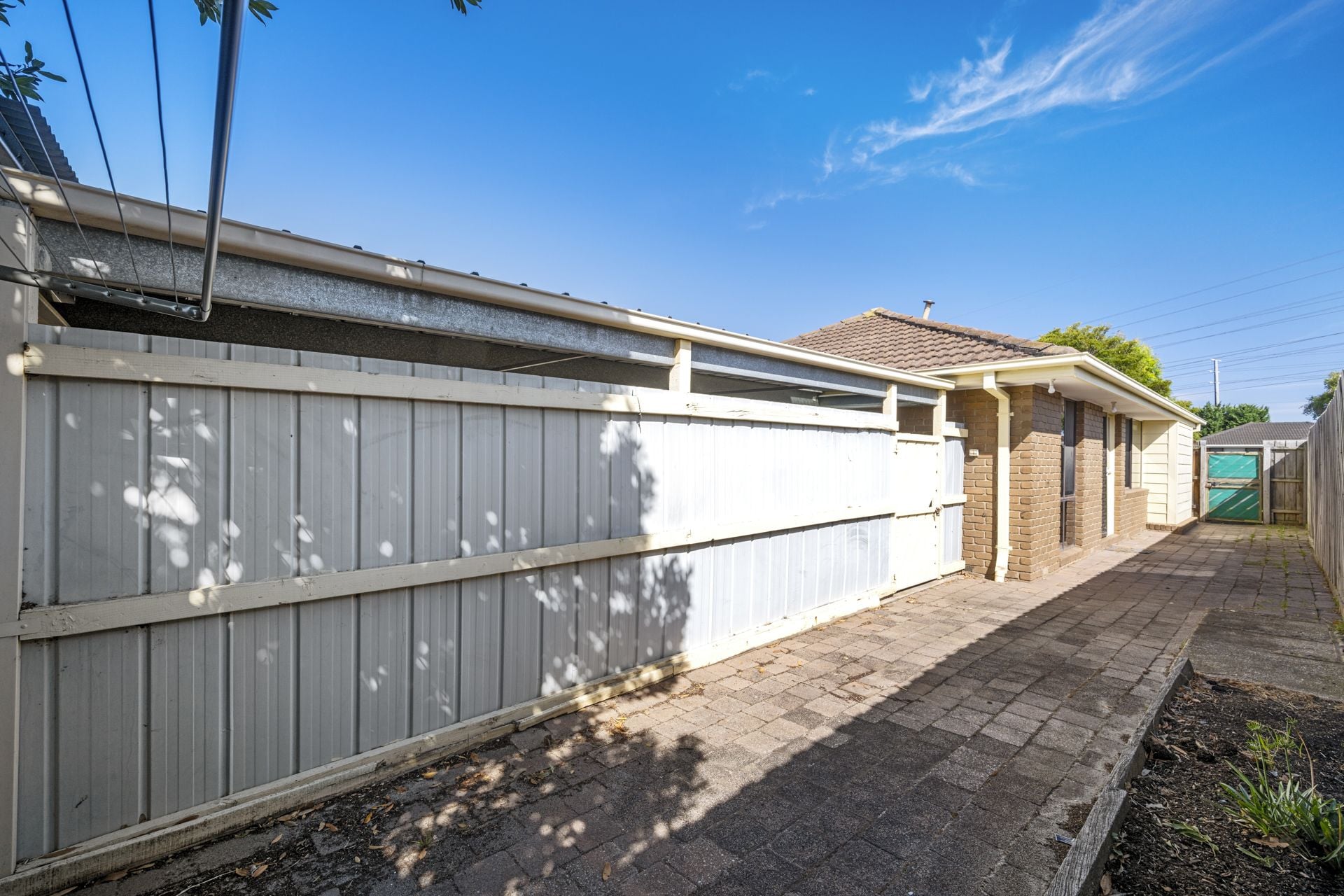 MAINTENANCE FREE! IMMACULATE UNIT IN QUIET COURT LOCATION