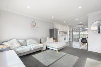 2/34 Petrie Street, Frankston VIC, Frankston - Image 1