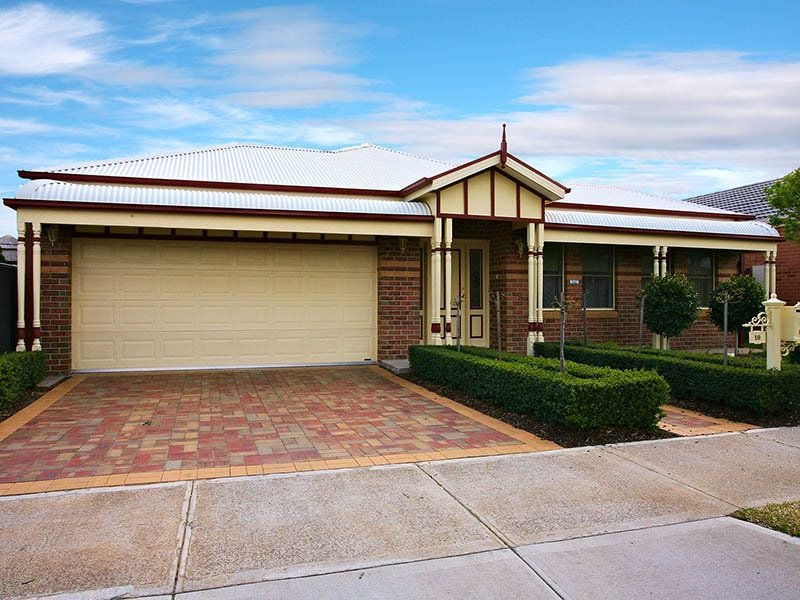10 Scarvell Crescent, Caroline Springs - Thumbnail 2