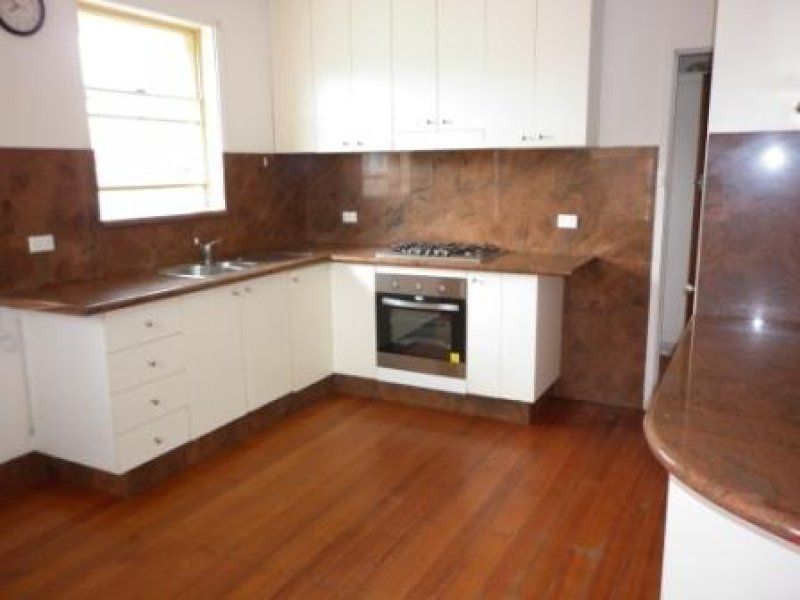 13 Thomson Avenue, Laverton - Thumbnail 3