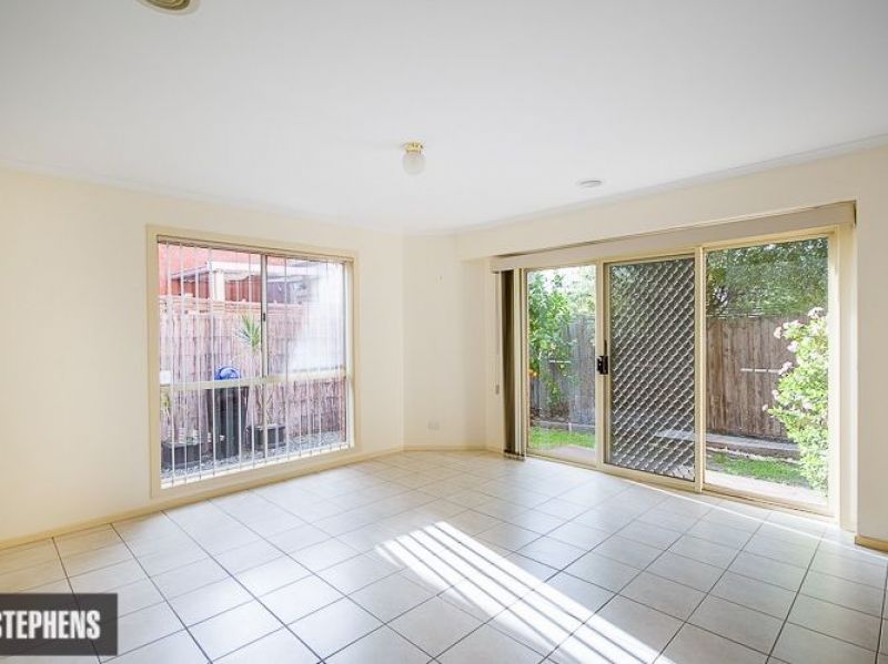 37 Deakin Street MAIDSTONE VIC, Maidstone - Thumbnail 3