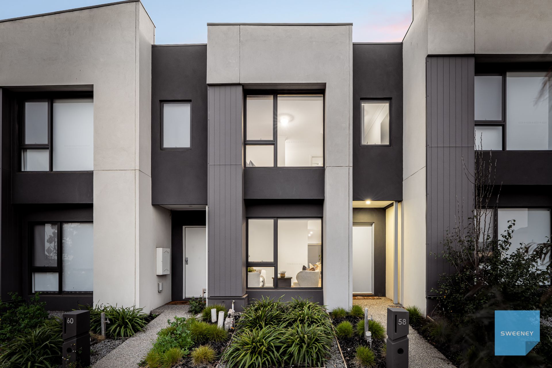 58 Mamic Boulevard, Fraser Rise - Thumbnail 3