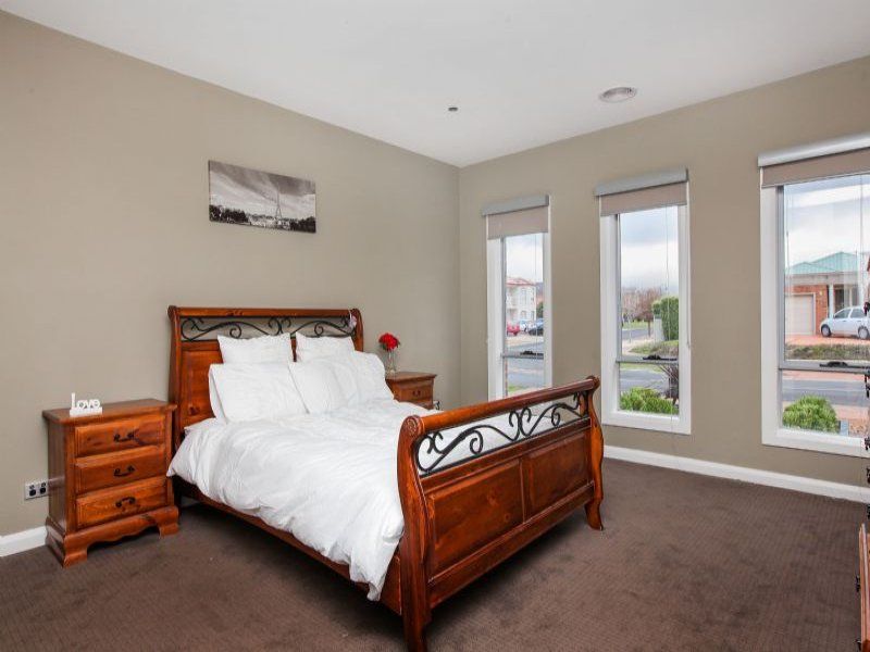 36 Jindabyne Avenue, Taylors Hill - Thumbnail 7