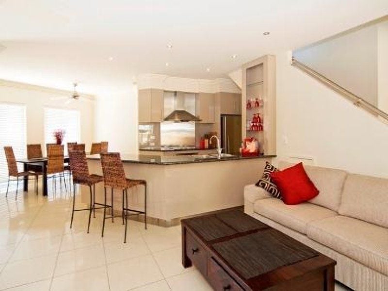 1/13 Lord Street KIRRA QLD, Kirra - Thumbnail 2