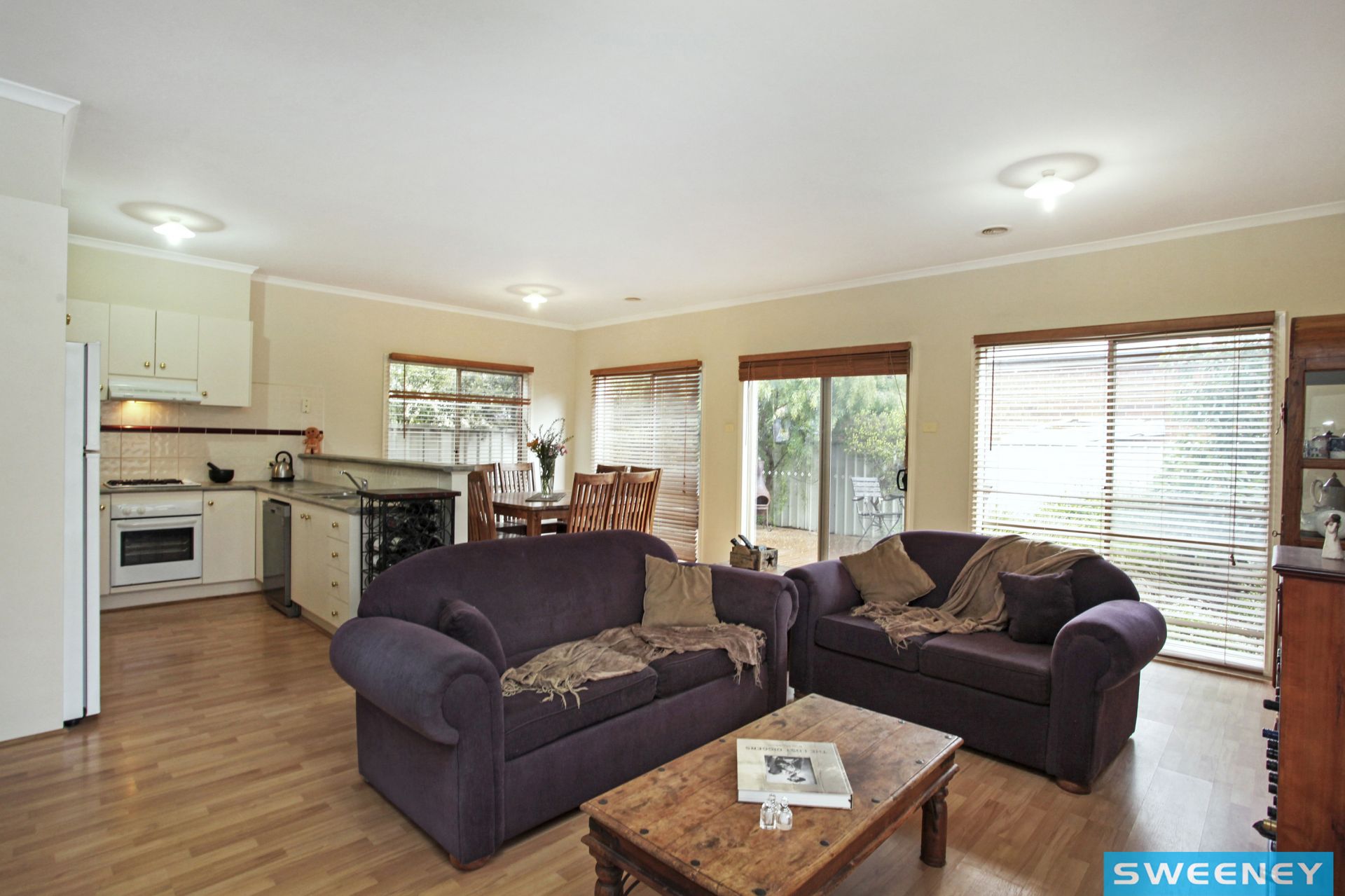 6 Dunstall Gardens, Caroline Springs - Thumbnail 4