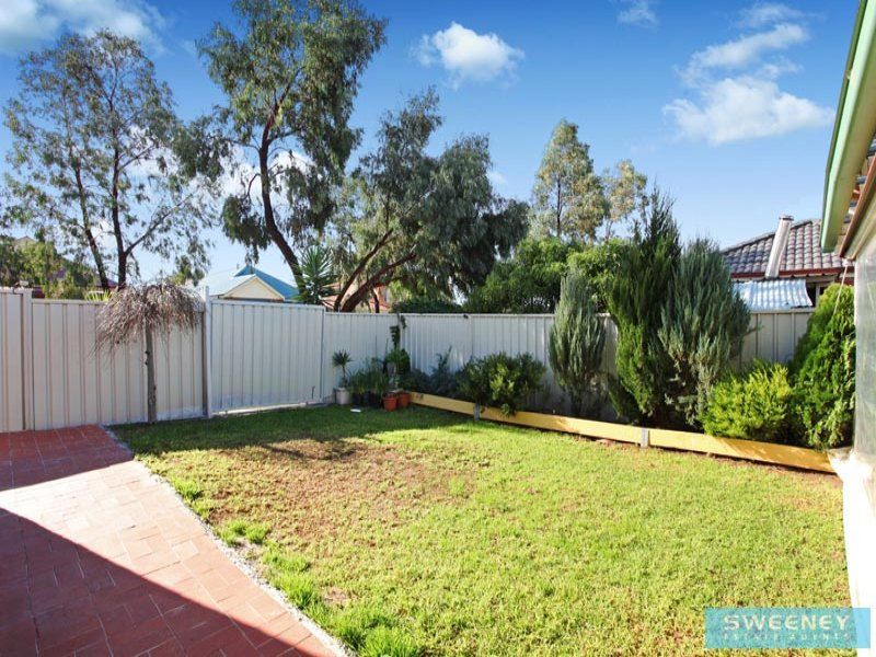 2 Macedon Close, Caroline Springs - Thumbnail 7