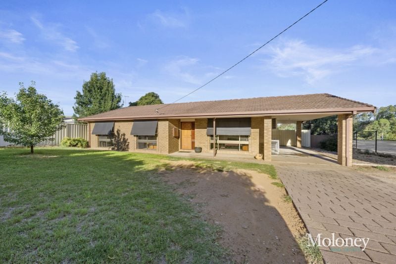 Real Estate For Sale 172 Hume Street Corowa , NSW