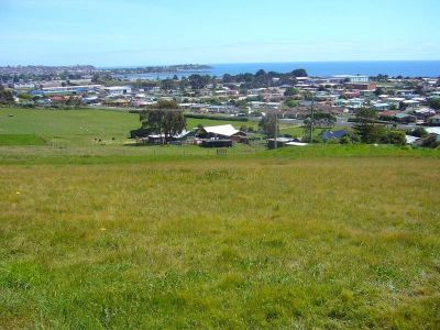 19 Bovill Street, EAST DEVONPORT, East Devonport - Thumbnail 2