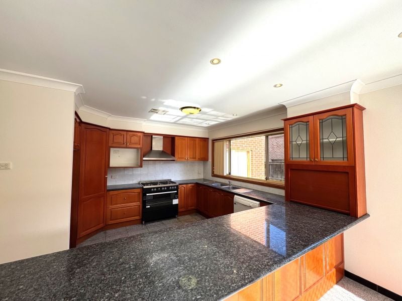 79 James Mileham Drive, Kellyville