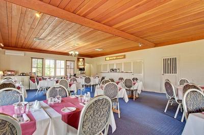 MOTEL FREEHOLD INVESTMENT – BEAUTIFULLY PRESENTED PREMIUM MOTEL IN STRONG MOTEL TOWN