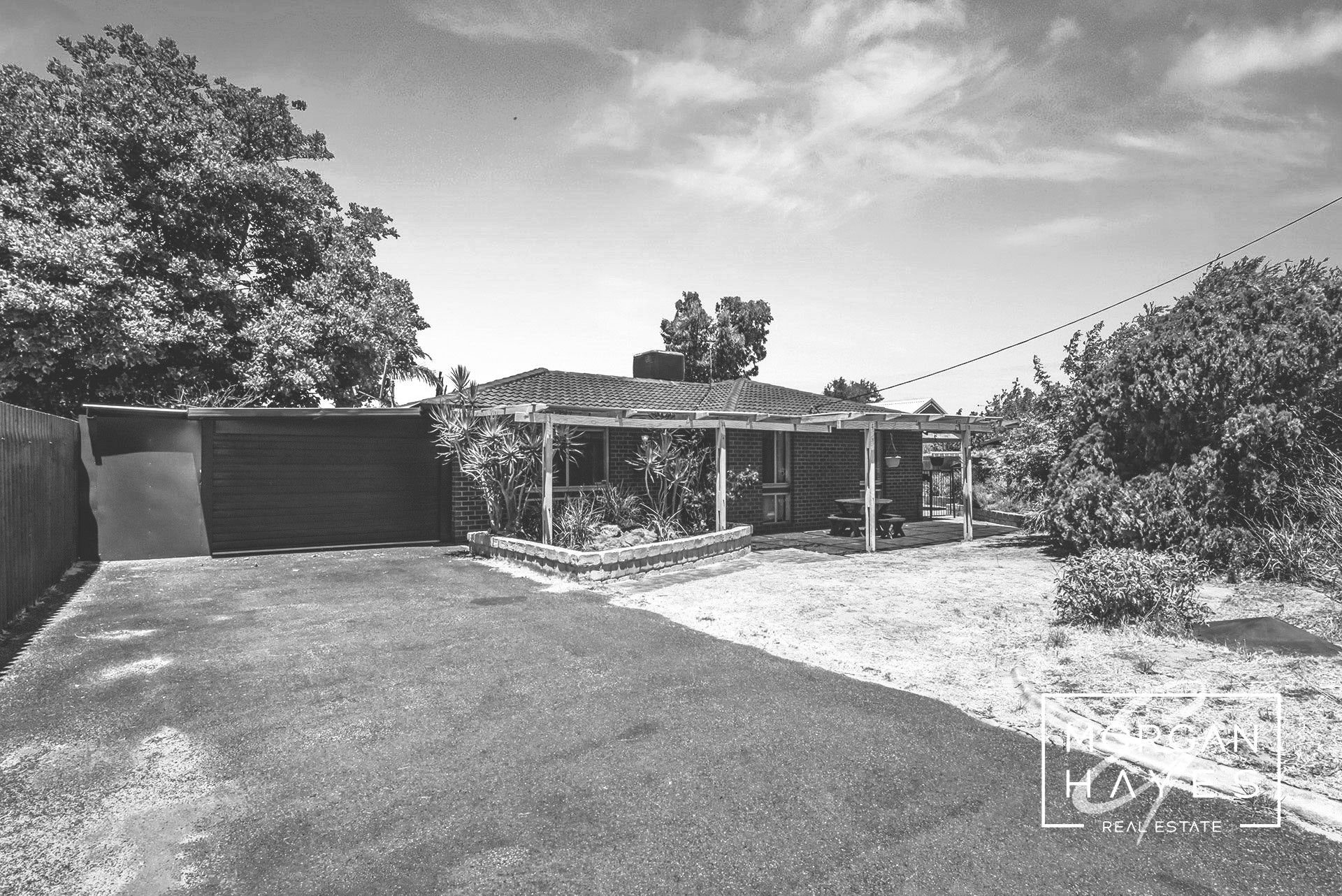 14 McAlister Place, Thornlie & Hayes Real Estate