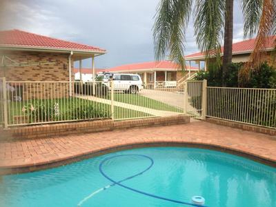 MOTEL LEASEHOLD FOR SALE - LARGE ROOMS - DELIGHTFUL INSPECTION