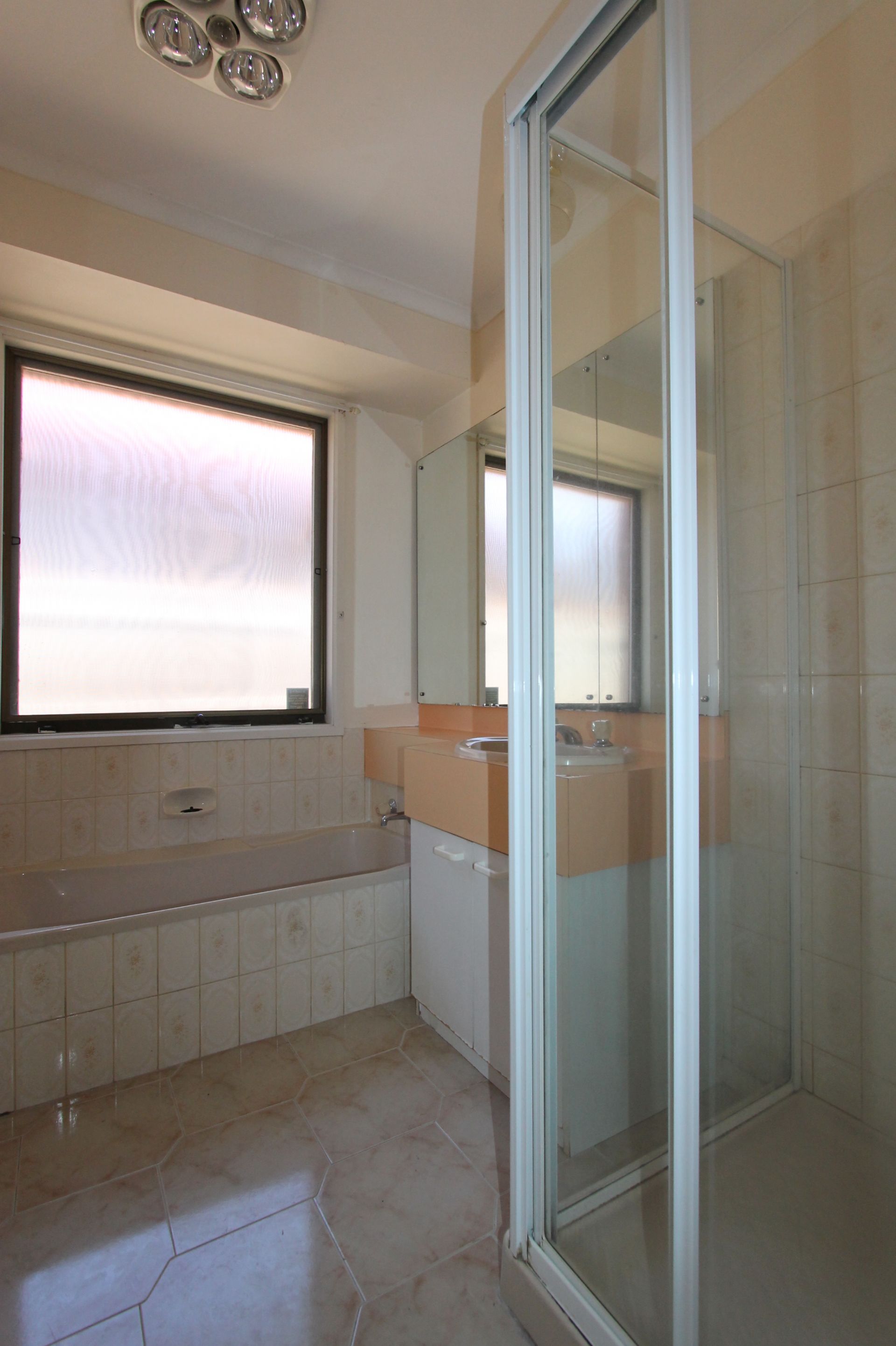 Spacious Family Home, Minutes to All!!!