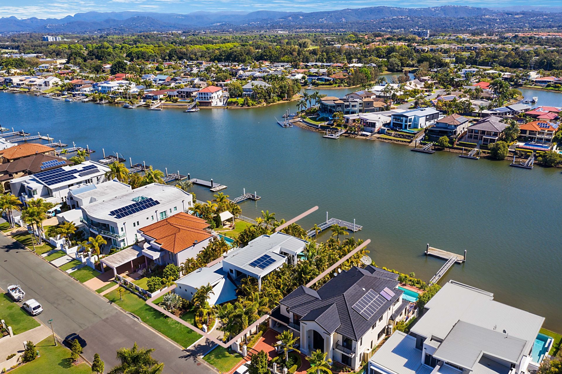 49 Sir Bruce Small Boulevard Benowa Waters QLD, Benowa Waters - Thumbnail 2