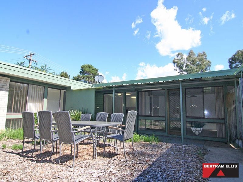 73 Chirnside Circuit, Kambah - Thumbnail 4