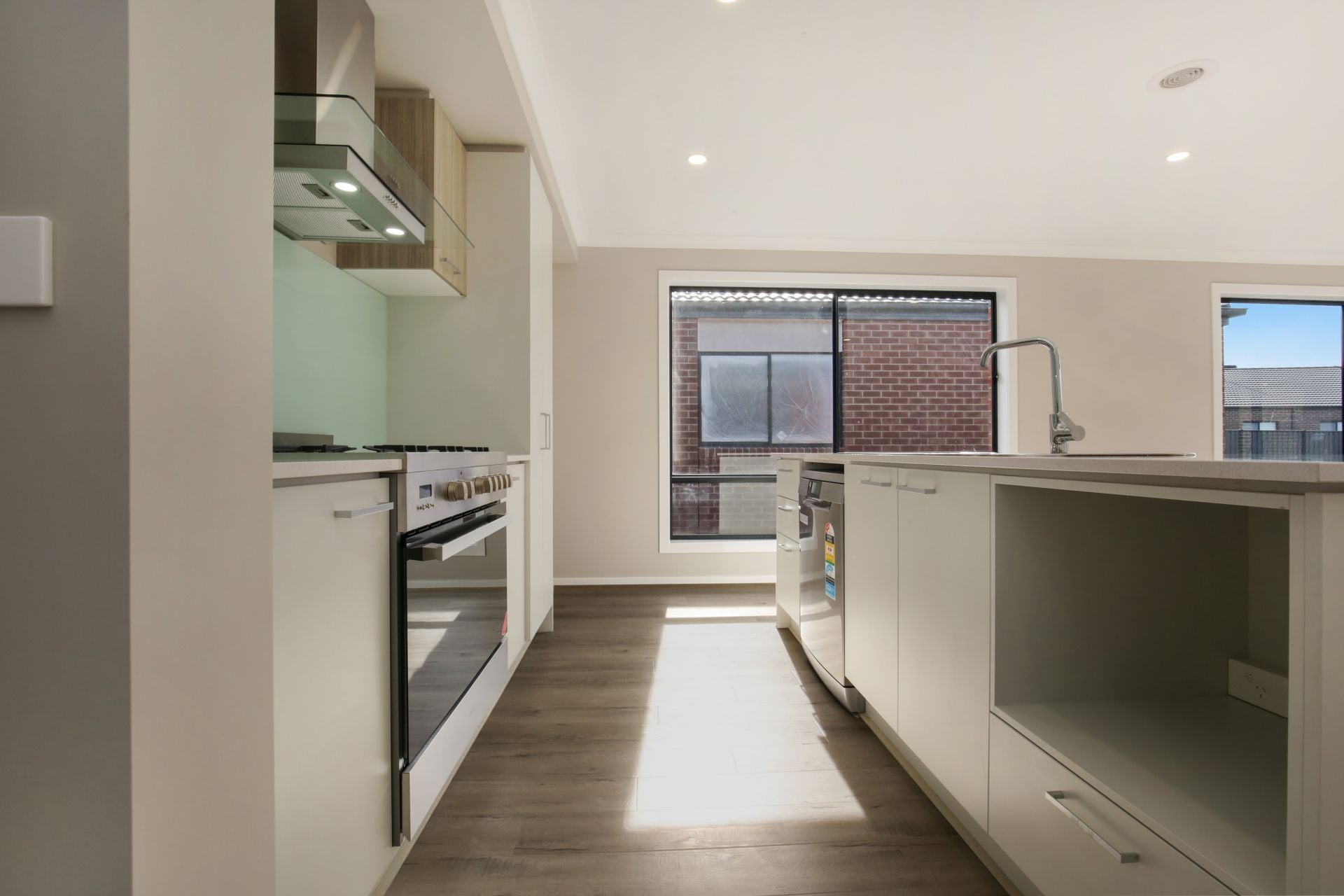 BEAUTIFUL FAMILY HOME