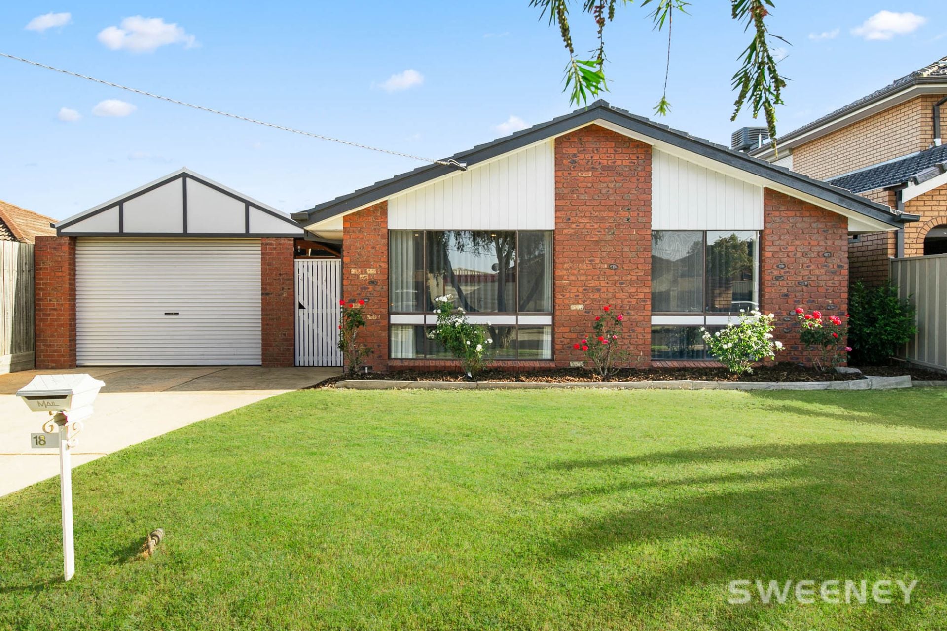 18 Roach Drive, Altona Meadows - Thumbnail 2