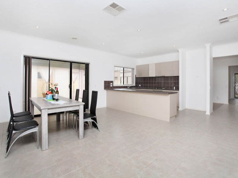 9 Buckley Way, Caroline Springs - Thumbnail 4