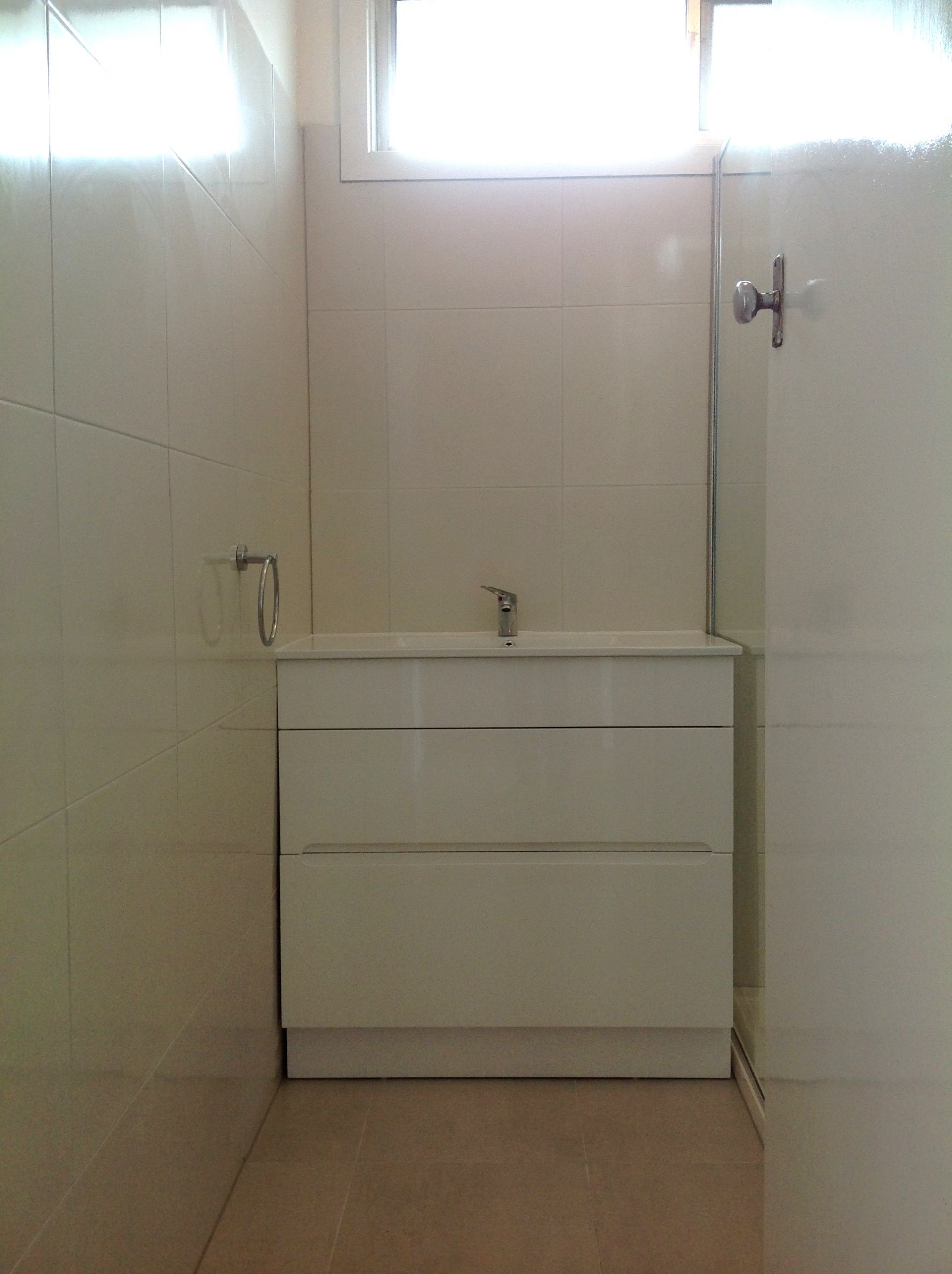 FRESHLY PAINTED AFFORDABLE FAMILY HOME !!!