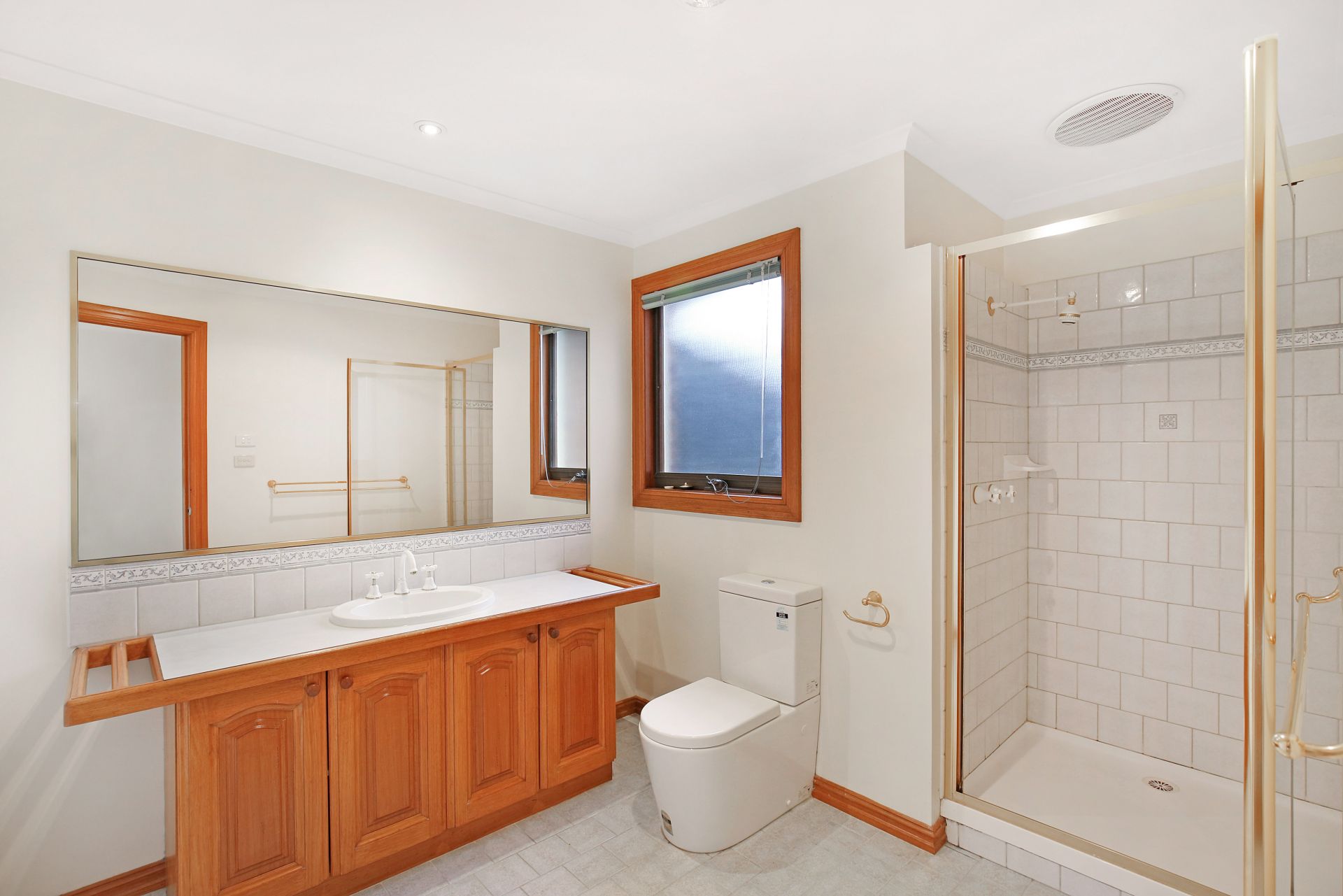 Lovely & Spacious Family Home