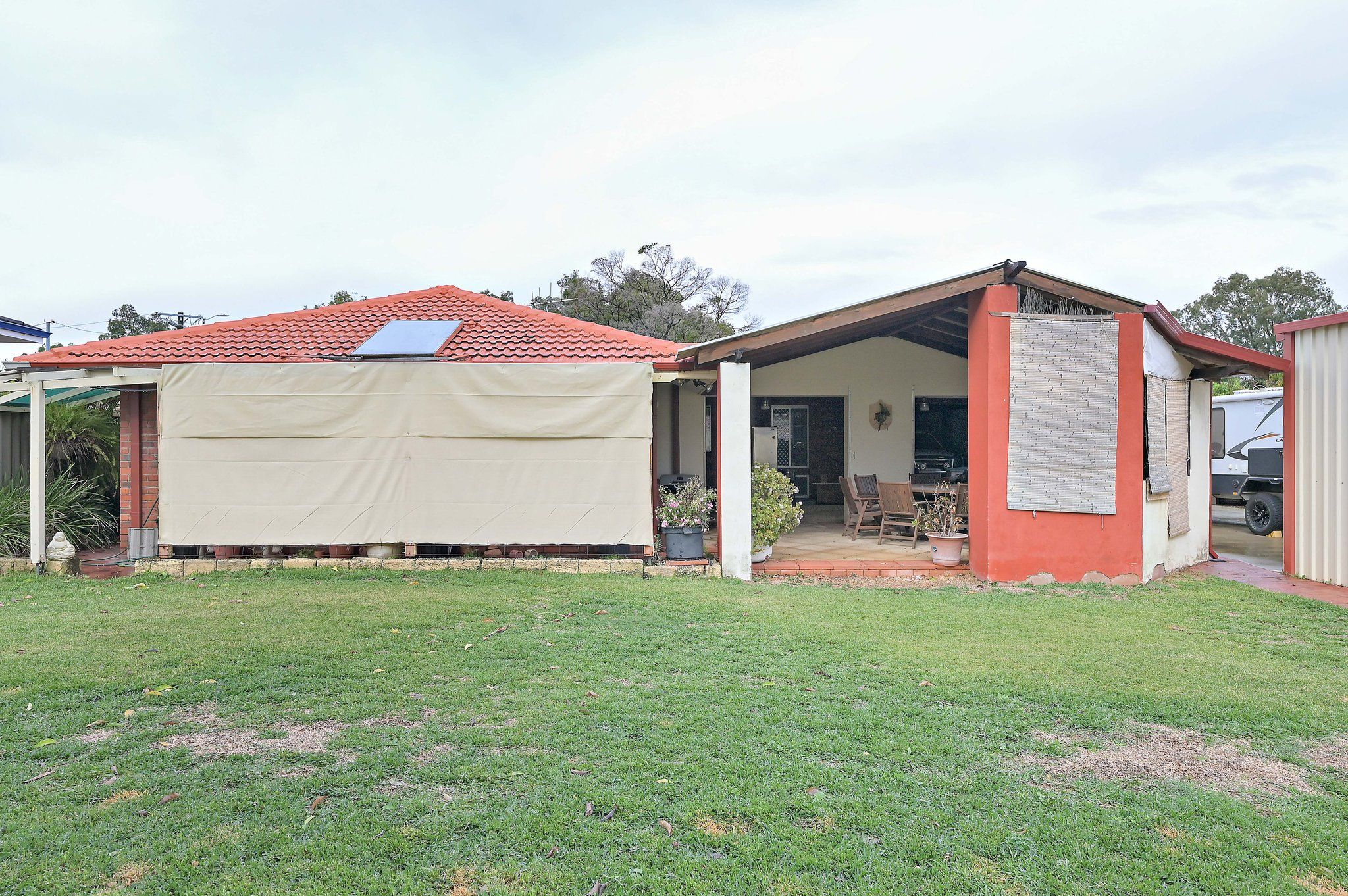 Real Estate For Sale 12 Chelsfield Street Gosnells , WA