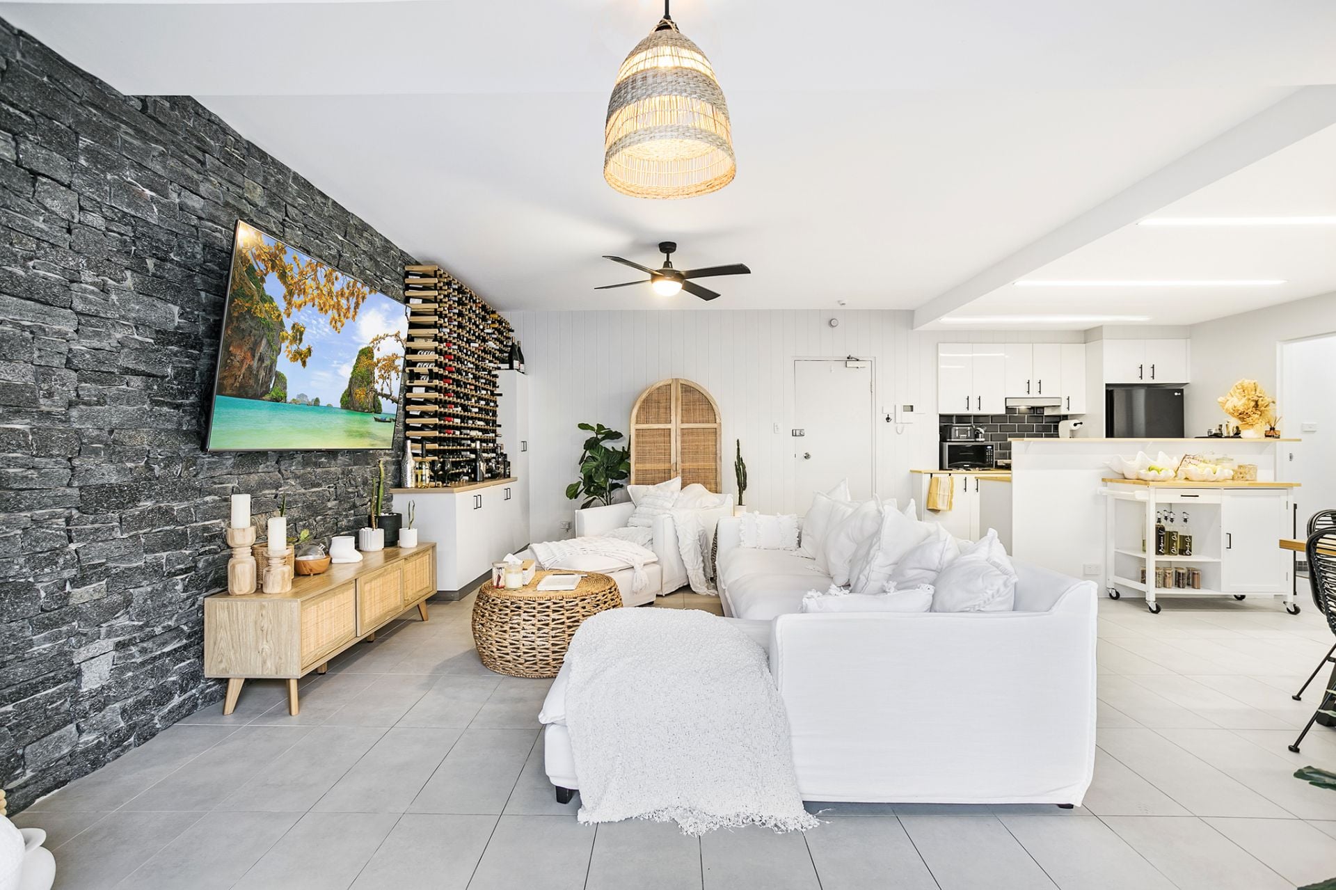 202/296-300 Kingsway Caringbah NSW, Caringbah - Thumbnail 2