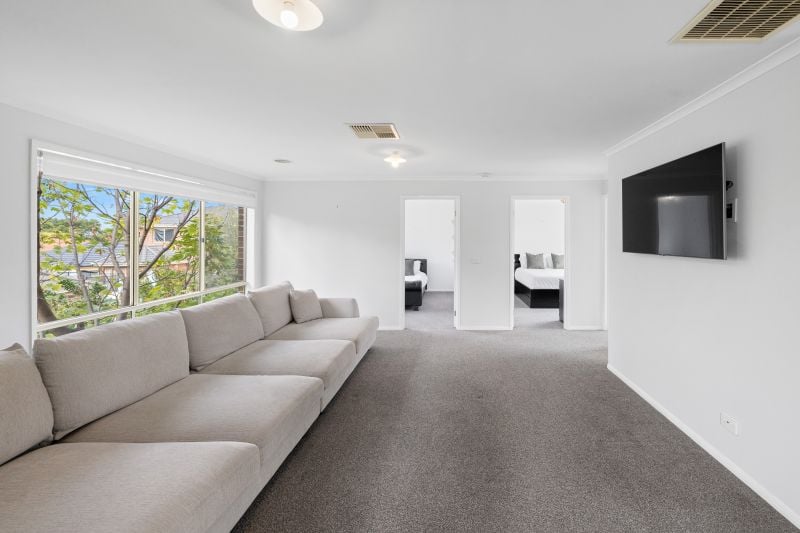 8 Braelands Close, Caroline Springs