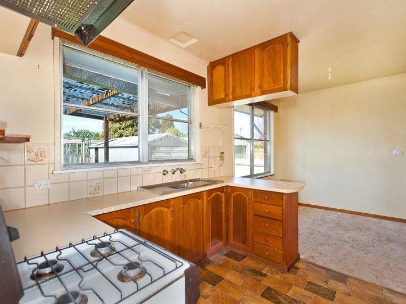 138 Armstrong Street COLAC VIC, Colac - Thumbnail 2
