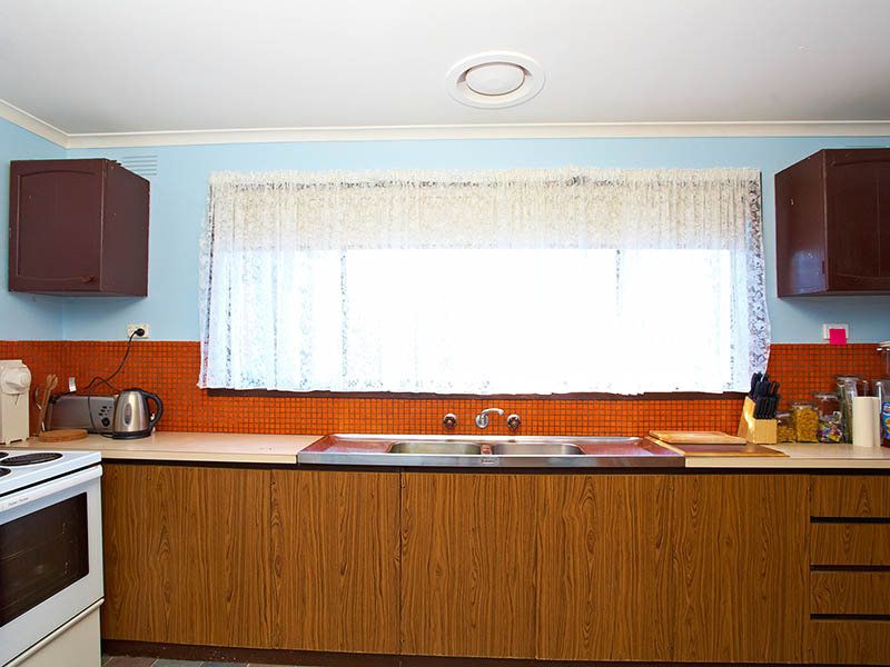 1B Ronald Avenue, Altona North - Thumbnail 4