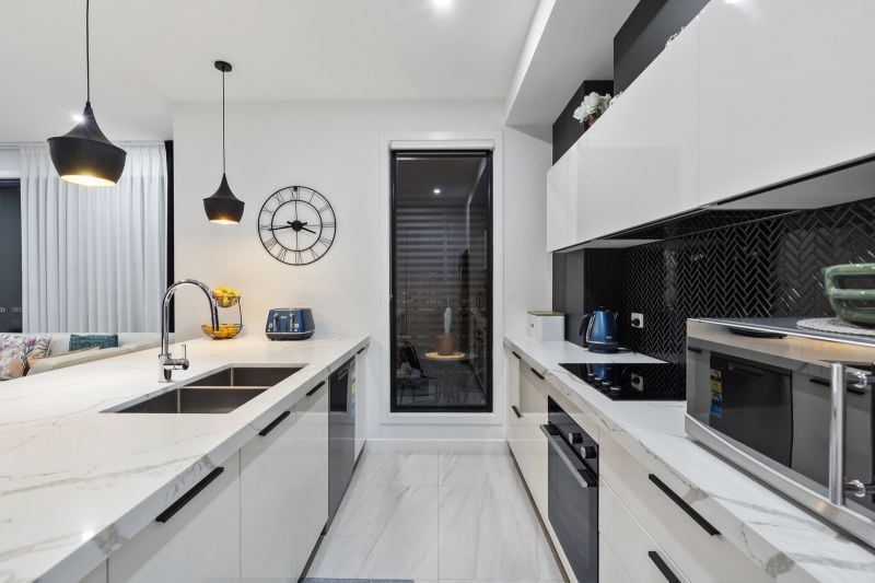 2/451 Pine Ridge Road, Runaway Bay - Thumbnail 8
