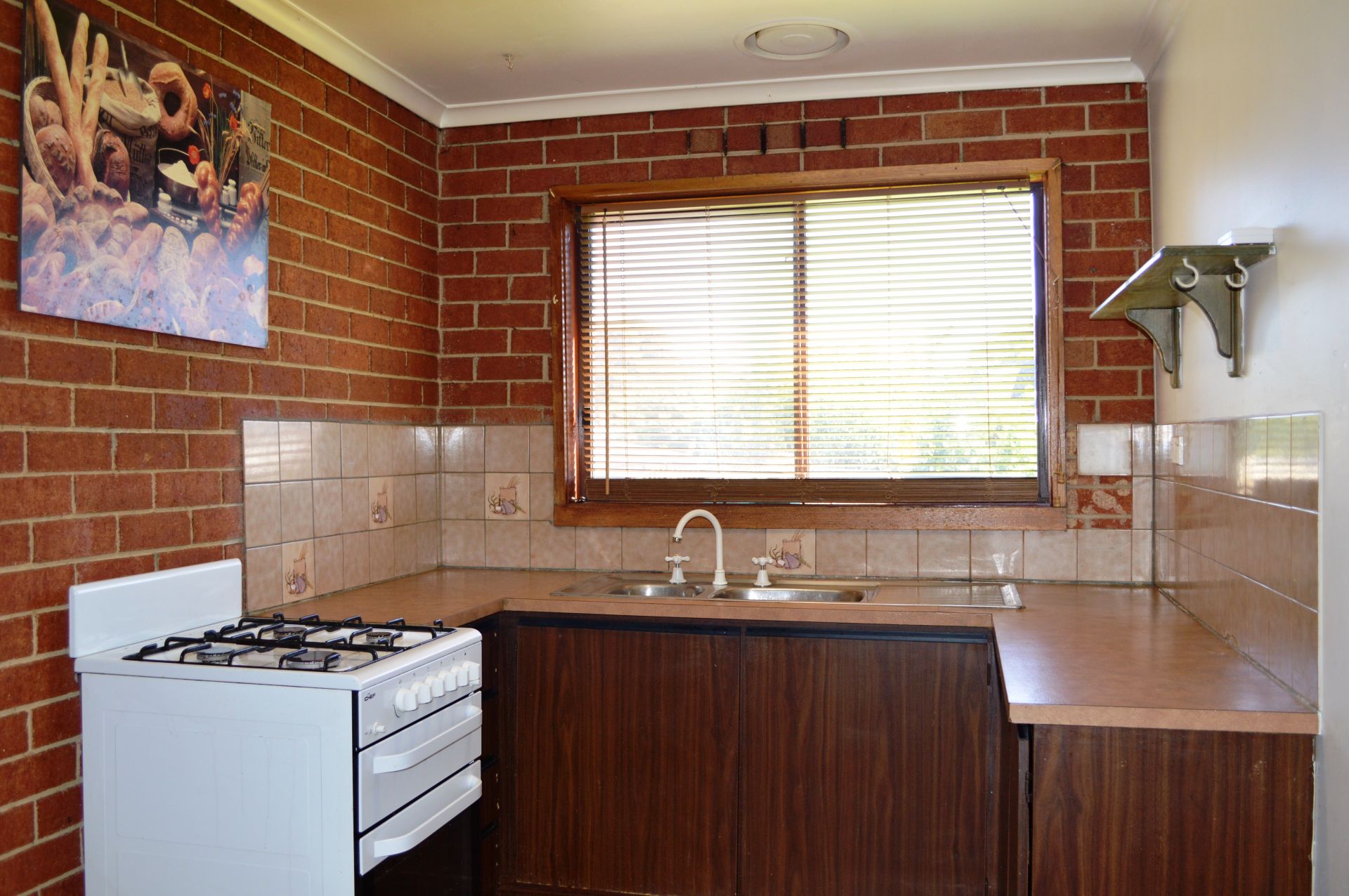 SUPERB LOCATION  *Insp  Wed 01st Mar @ 5:00pm & Sat 4th Mar @ 11:20am*