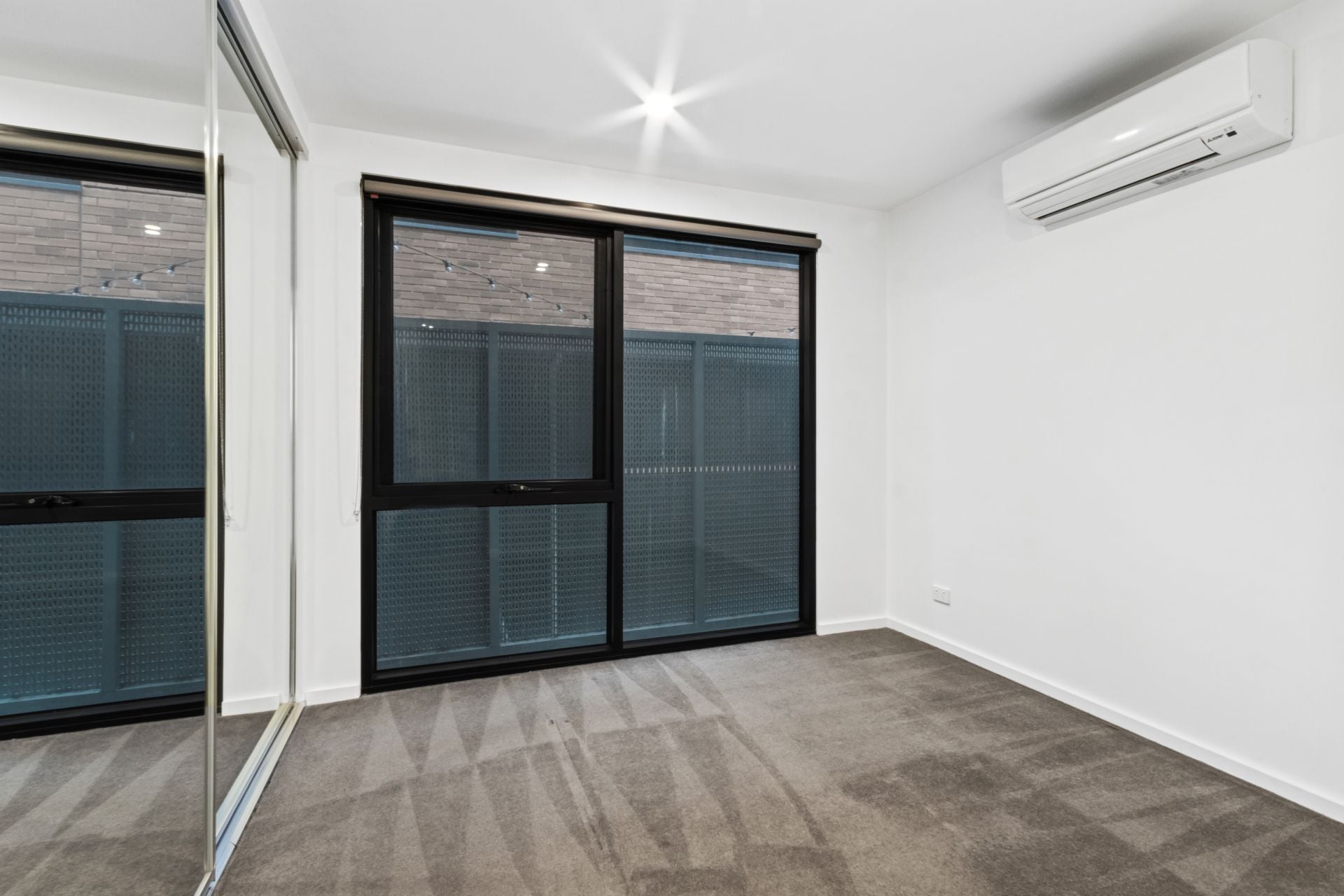Luxurious Designer Apartment in Abbotsford with Premium Features