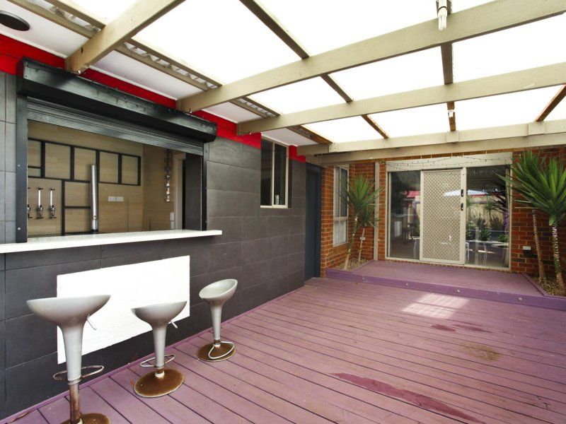 11 Strutt Place, Caroline Springs - Thumbnail 8