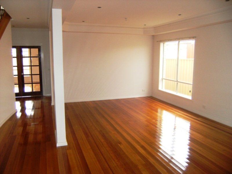 9 Central Parkway, Caroline Springs - Thumbnail 6