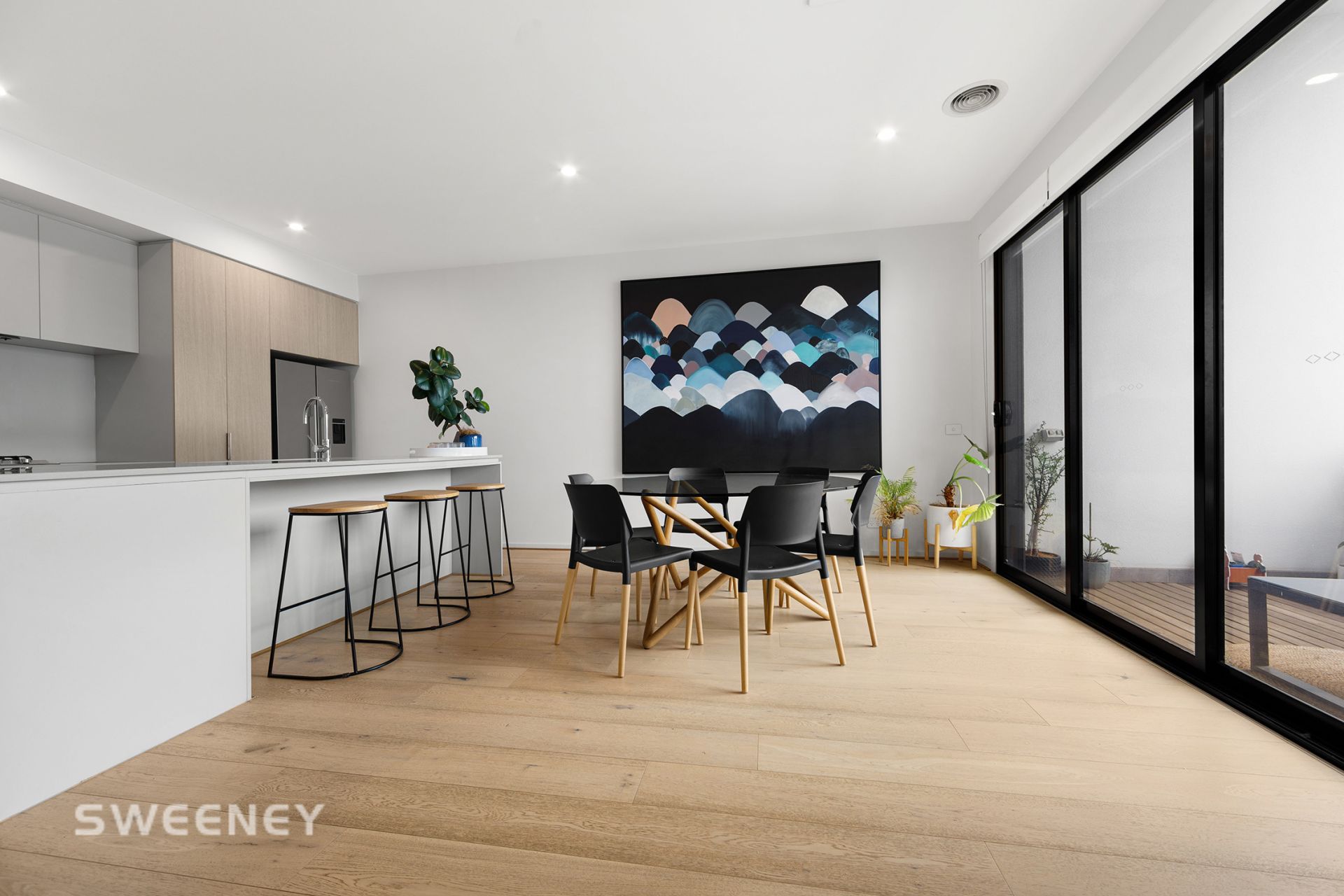 9 Montgomery Court, St Albans - Thumbnail 3