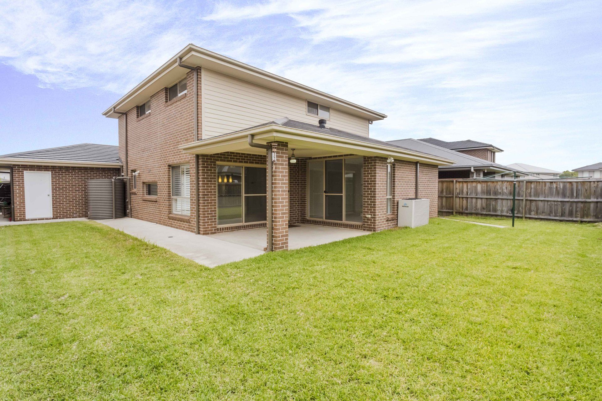 Colebee 33 Brookwater Circuit