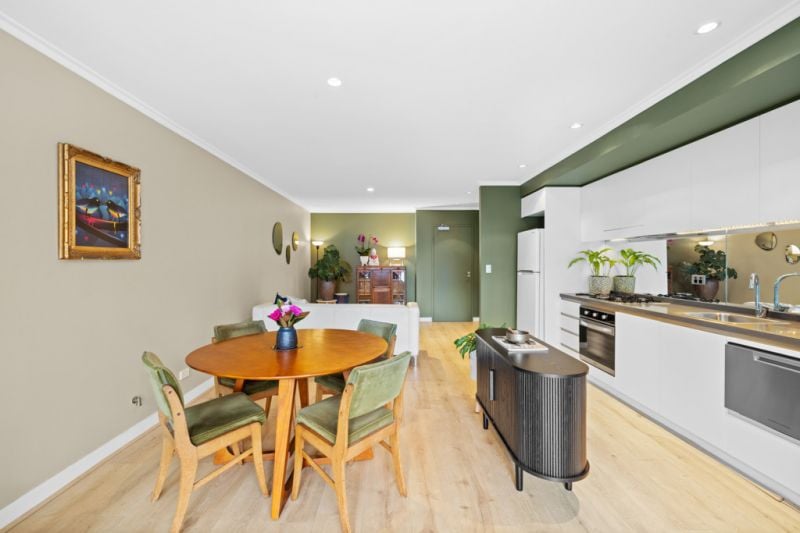 2319/8 Eve Street, ERSKINEVILLE NSW 2043, Erskineville - Thumbnail 2