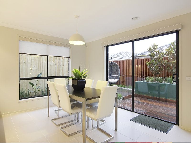 19 Resort Boulevard DOREEN, Doreen - Thumbnail 3