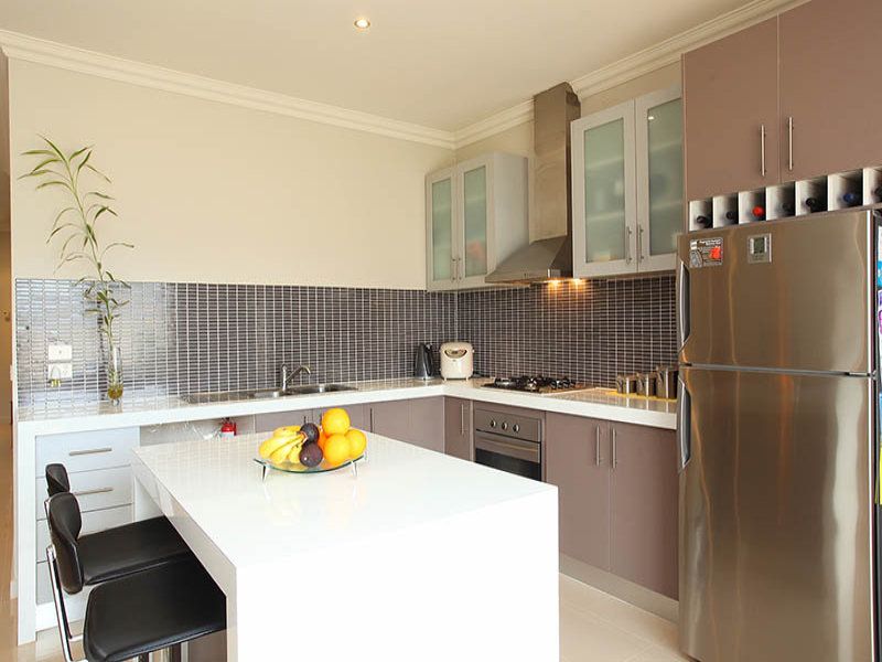 48 The Avenue, Caroline Springs - Thumbnail 3