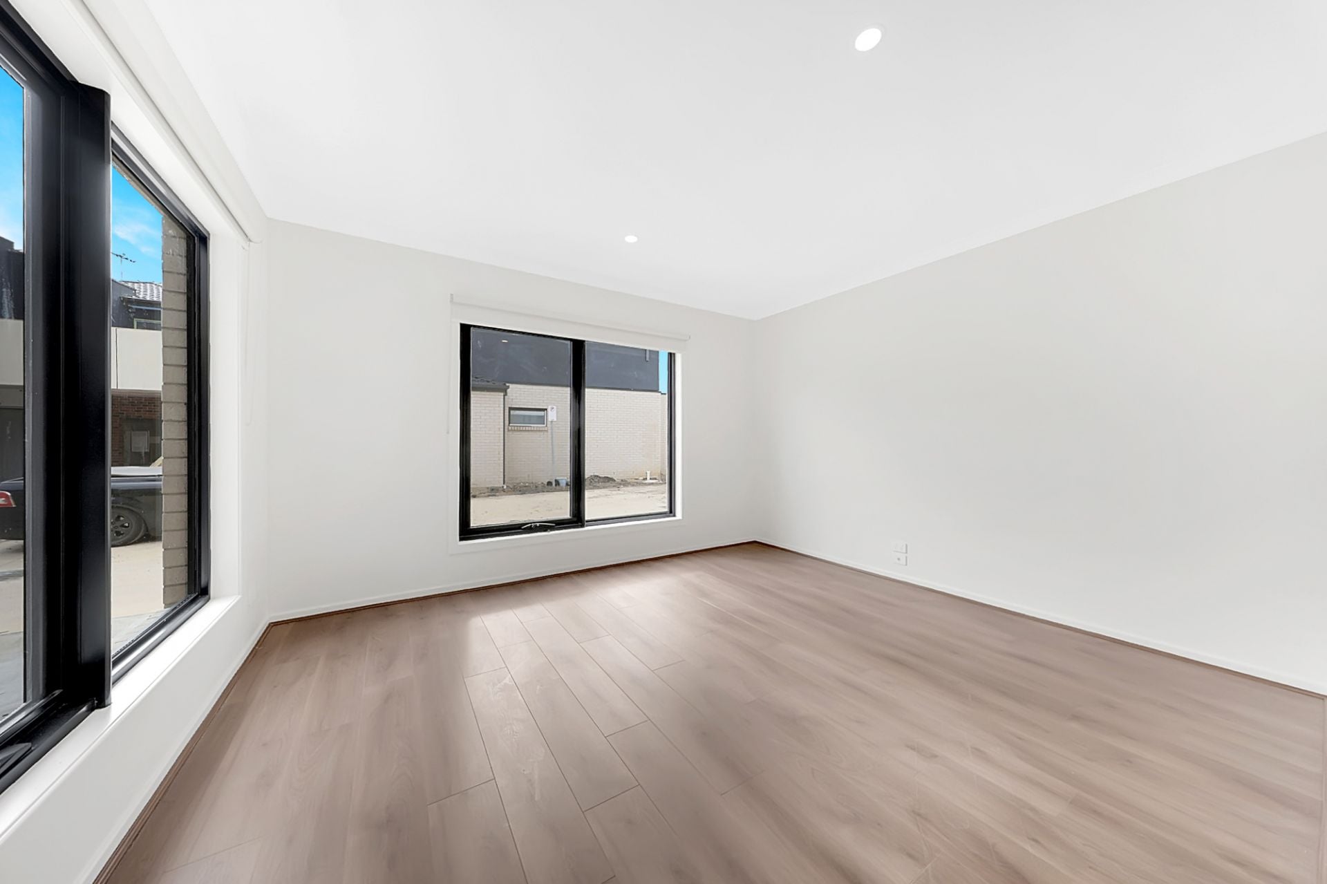 BRAND NEW BUILD IN EXCELLENT LOCATION!! 
**To inspect, enter property at 830 Plenty Road, South Morang**