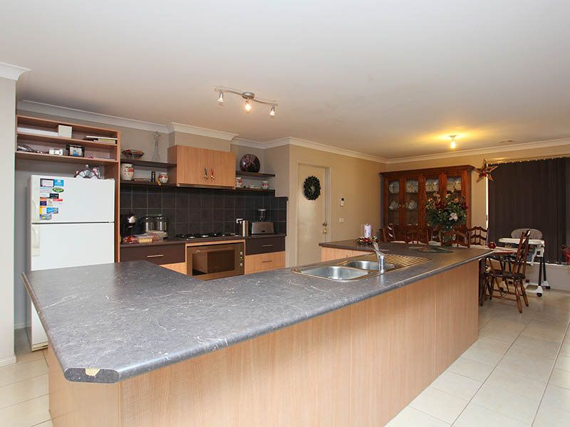 12 Winterton Court, Burnside Heights - Thumbnail 3