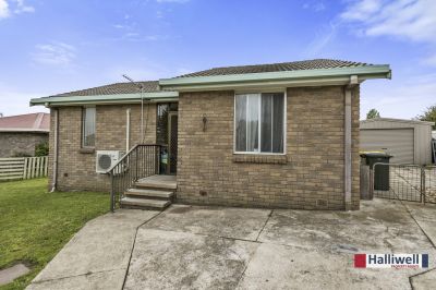 9 Sycamore Place, East Devonport, East Devonport - Thumbnail 2