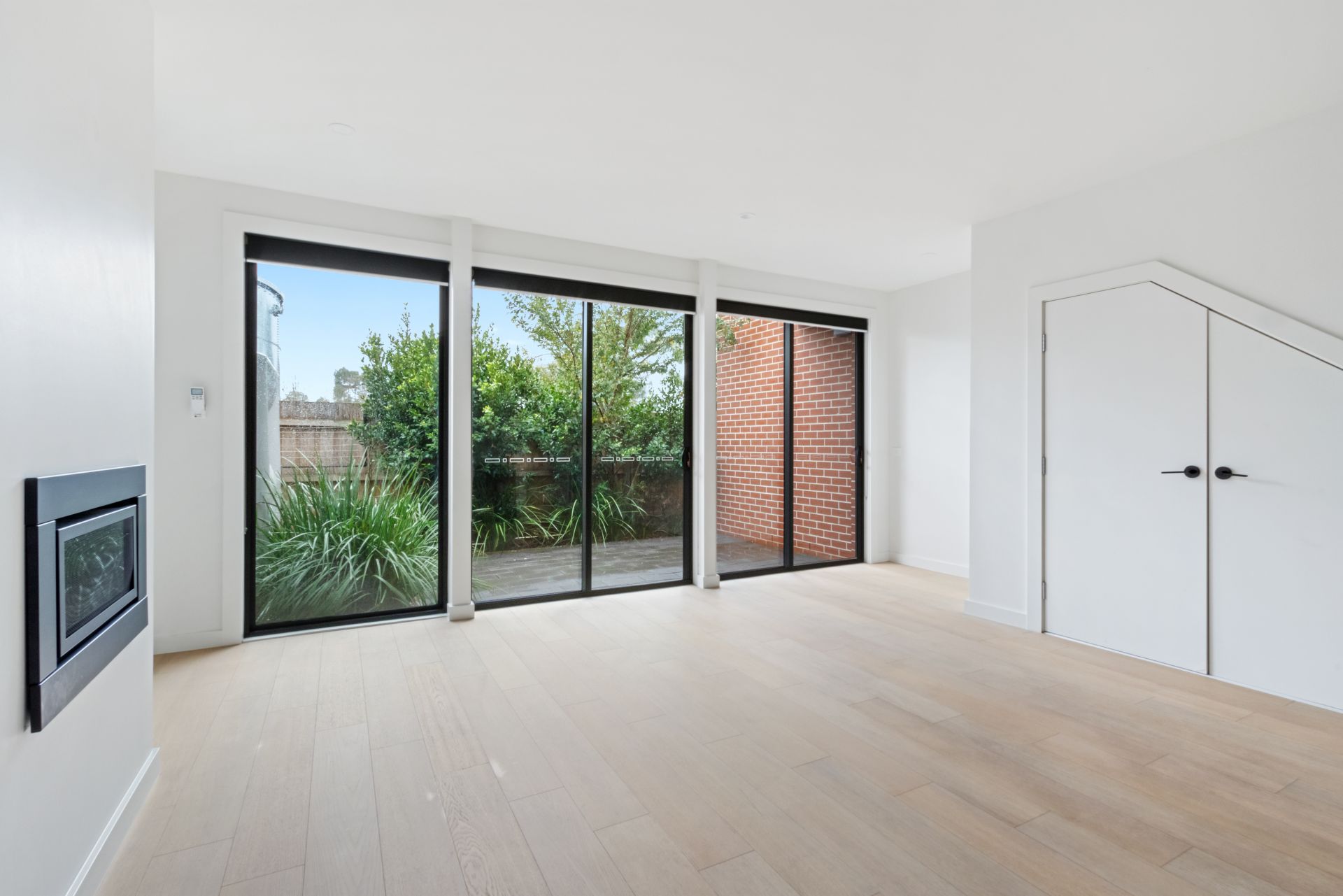 Architecturally Designed Tri-Level Townhouse