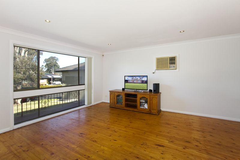 18 Snailham Crescent, South Windsor - Thumbnail 4