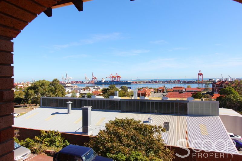 Real Estate For Lease 4/30 Burt Street Fremantle , WA