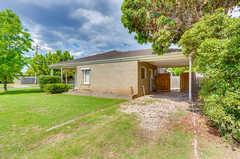 1, 2 & 3/11 Simpson Street, Bacchus Marsh Sweeney Estate Agents