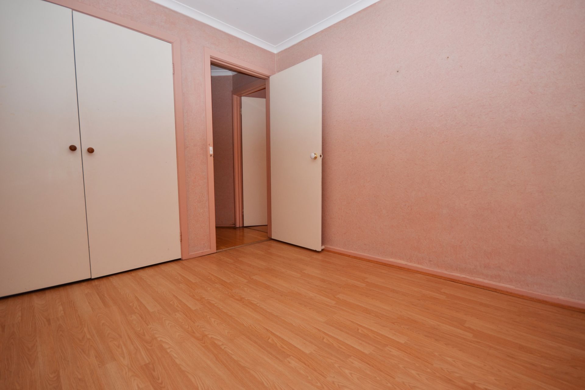 THREE BEDROOM BRICK VENEER HOME!