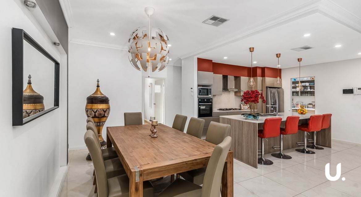 Colebee 18 Burringoa Crescent